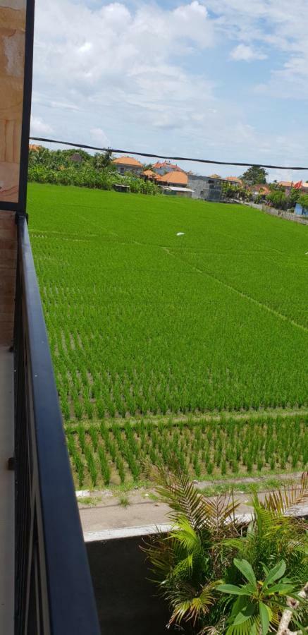Sun Homestay Canggu Extérieur photo