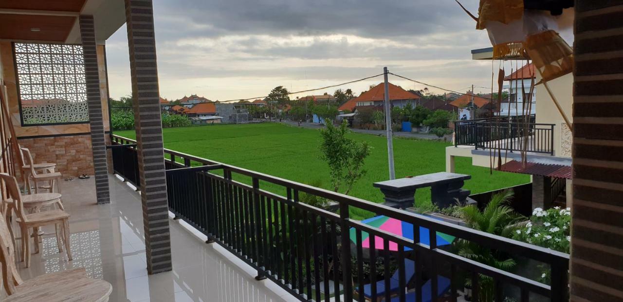 Sun Homestay Canggu Extérieur photo