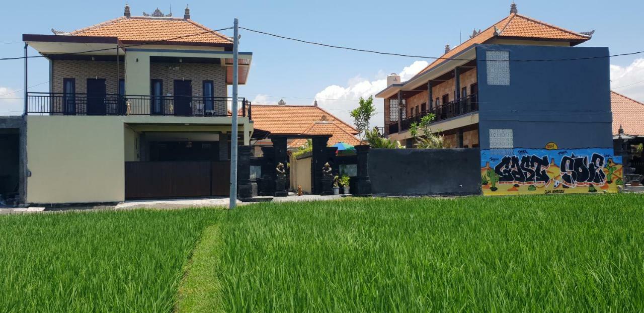 Sun Homestay Canggu Extérieur photo
